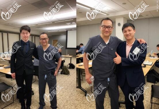 我院程龍醫(yī)生夏長(zhǎng)龍?jiān)洪L(zhǎng)和美學(xué)種植大師Joseph Kan合影 我院程龍醫(yī)生夏長(zhǎng)龍?jiān)洪L(zhǎng)和美學(xué)種植大師Joseph Kan合影