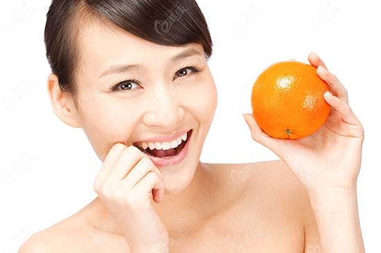 暴牙矯正手術前后對比圖